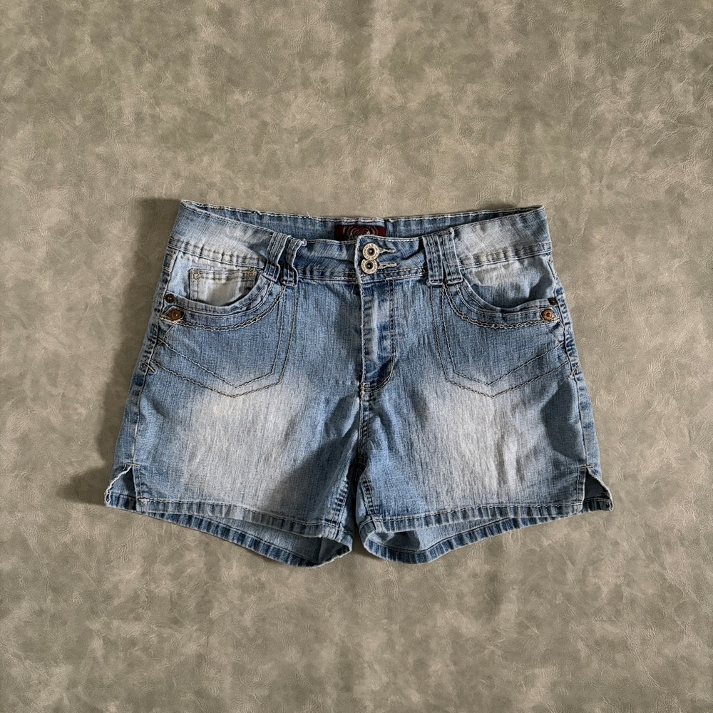 Y2K angels light wash mid rise denim shorts - Picture 7 of 11